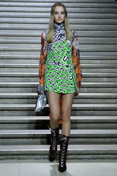 Look 6